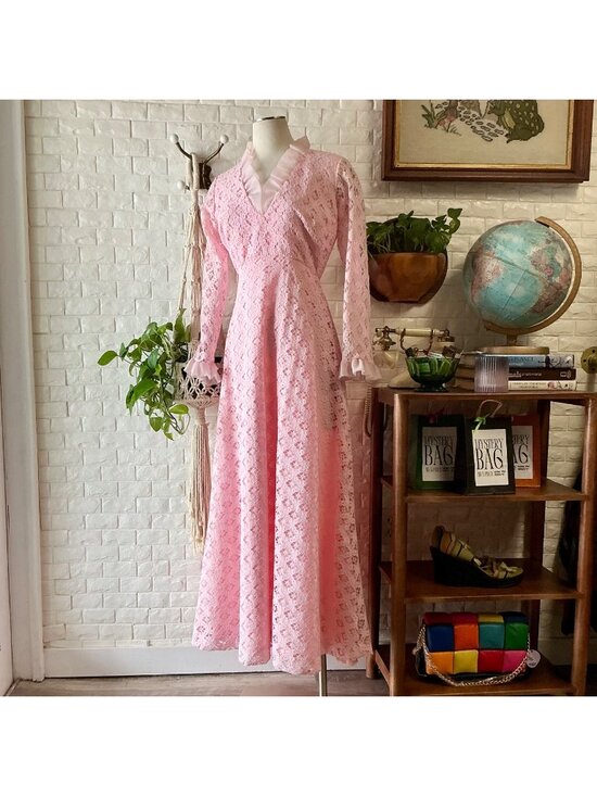 Vintage Dresses & Skirts - Vintage 1960s Bernie Bee Union Made Pink Lace Prairie Dress